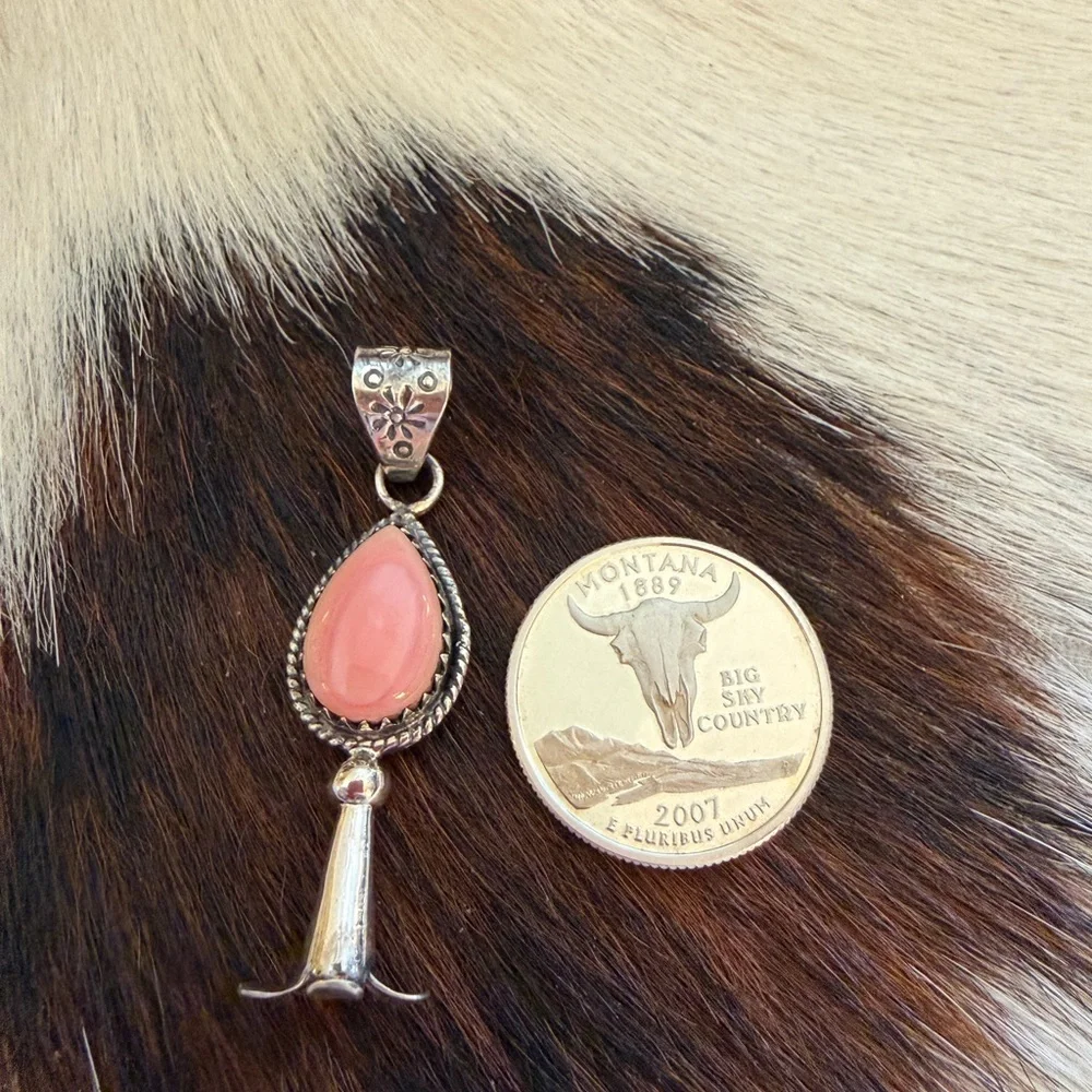 ❤️ Queen Pink Conch Navajo Style Sterling Silver Squash Blossom Pendant 1.89”L